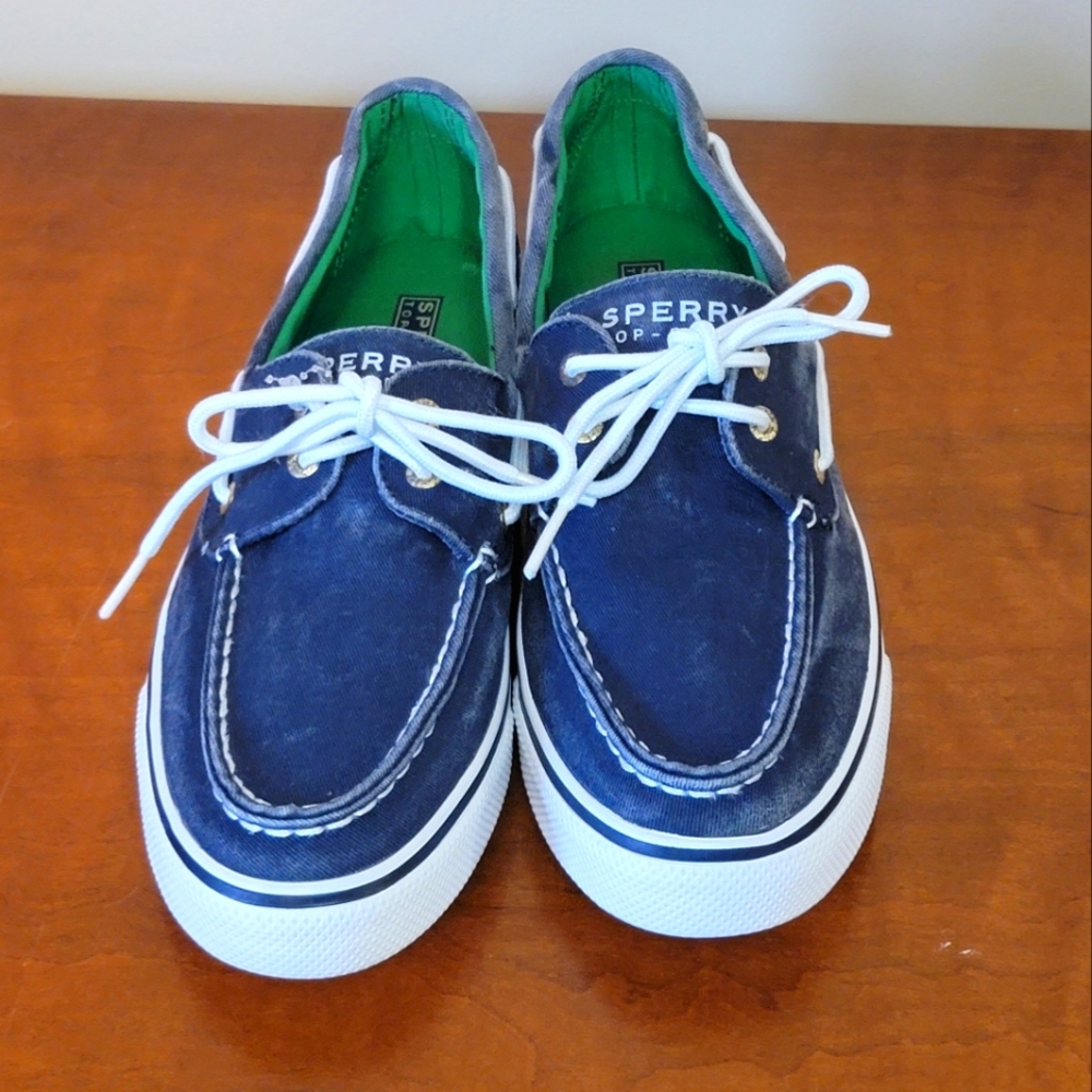 Sperry Top-Sider woman’s 8M slip on boat shoes blue and white